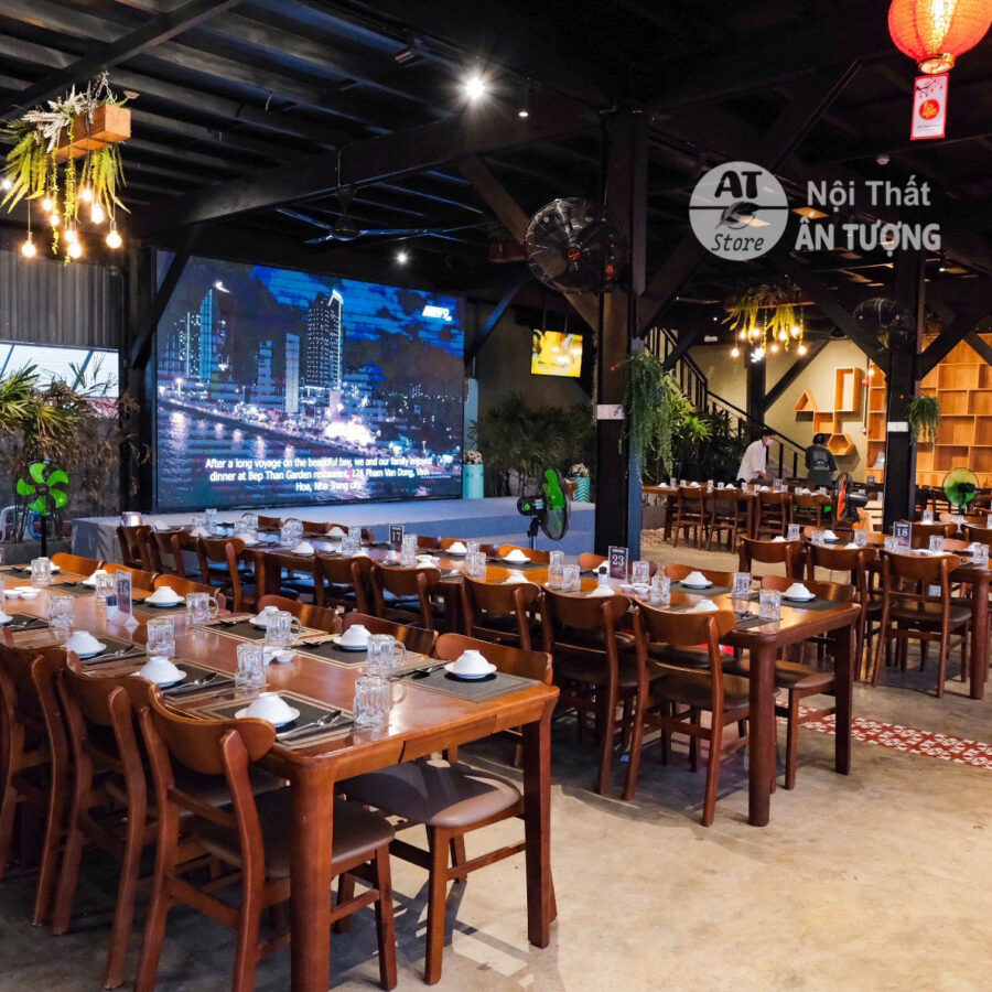 bố trí bàn ghế theo phong cách
