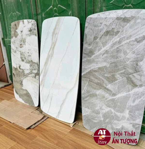 Chất liệu bàn của Bàn ghế ăn 4 ghế dễ lau chùi bằng gỗ tự nhiên