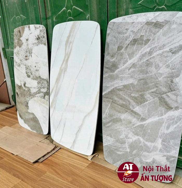Chất liệu bàn của Bàn ghế ăn 4 ghế dễ lau chùi bằng gỗ tự nhiên