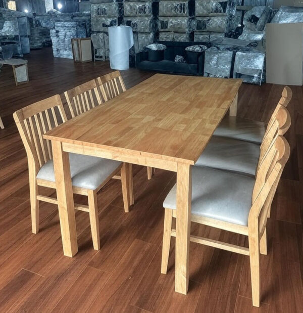 Bàn ghế nhà hàng giá rẻ, tiết kiệm chi phí, phù hợp mọi không gian BNH1