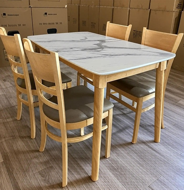 Bộ bàn ghế ăn giá rẻ bằng gỗ cho phòng ăn gia đình