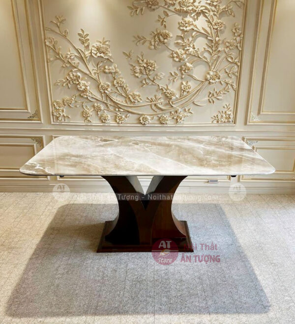 Mặt bàn chân trụ đá trắng mây